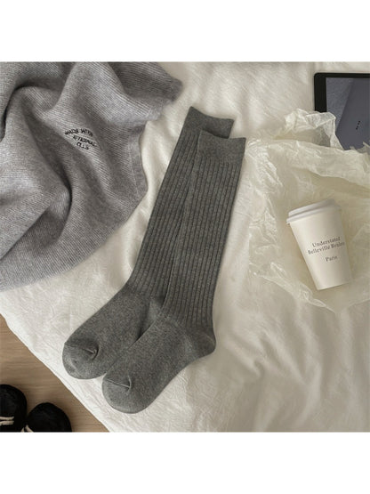 Rufia Ribbed White Slouch Socks product image