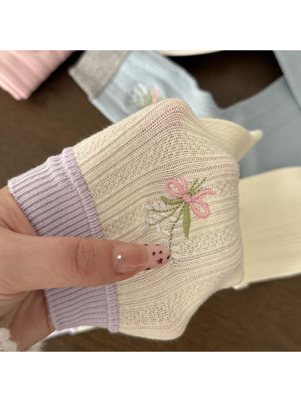 Rufia - Bouquet Embroidered Casual Crew Socks