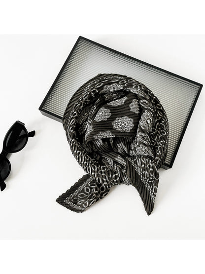 Scarvii - Modern Motif Pleated Scarf