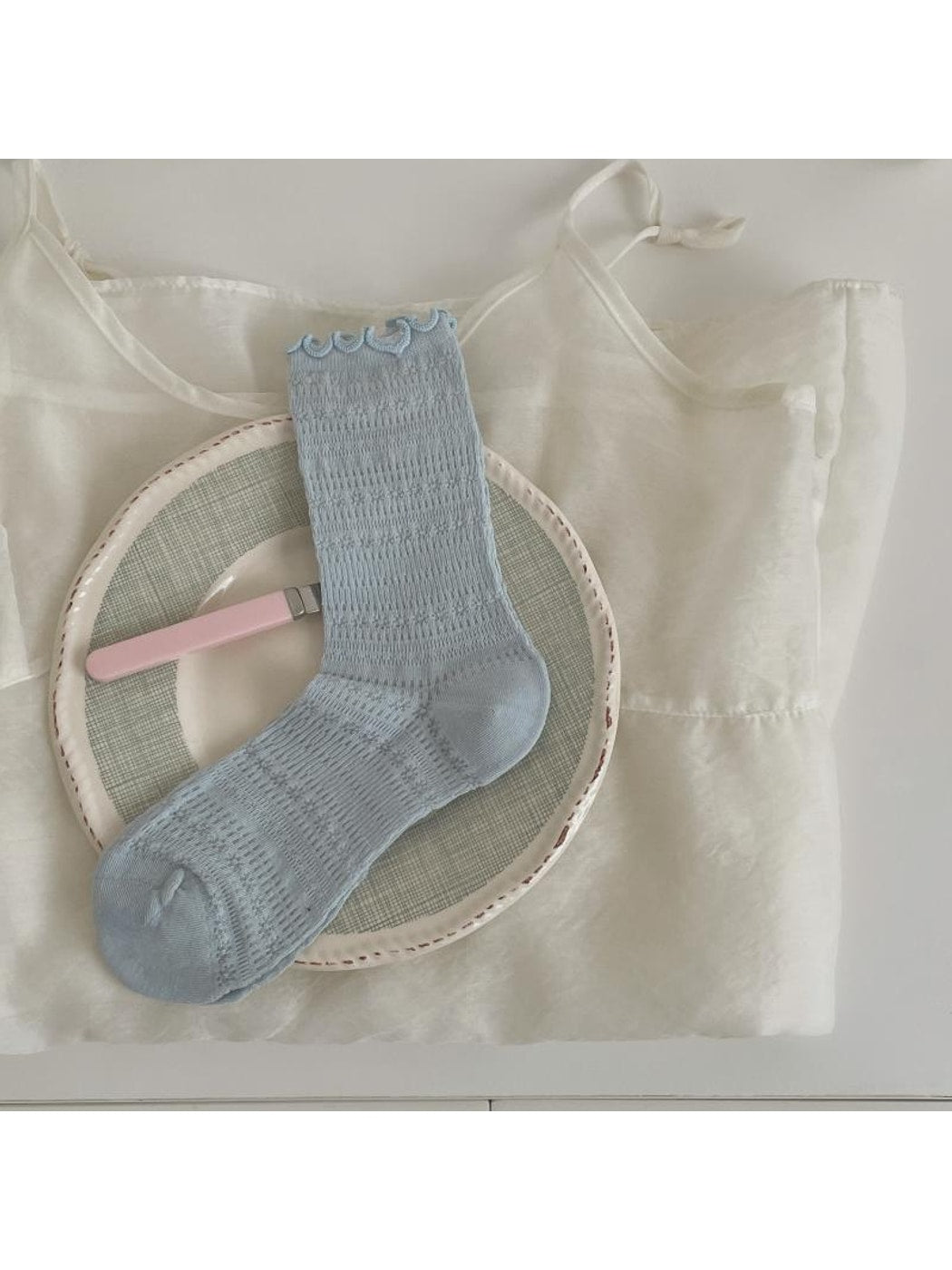 Rufia - Ruffle Trim Hollow-Out Crew Socks