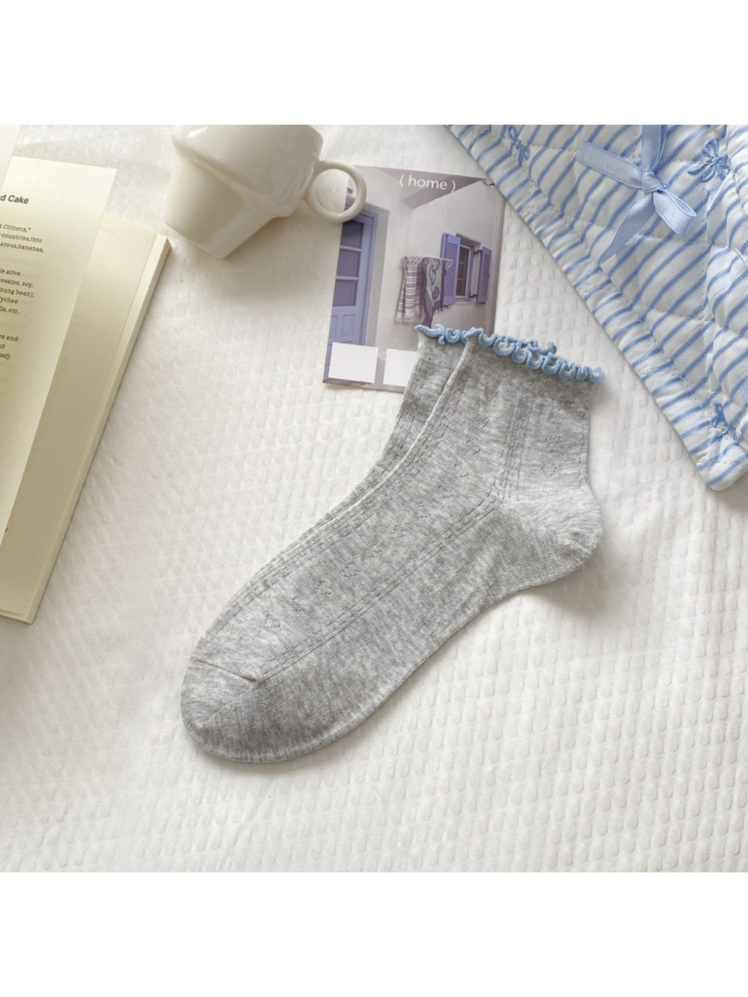 Rufia - Heart Pattern Ruffle Crew Socks product image 6