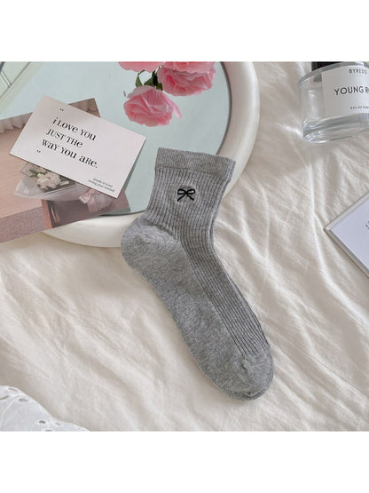Rufia - Solid Color Bow Detail Crew Socks