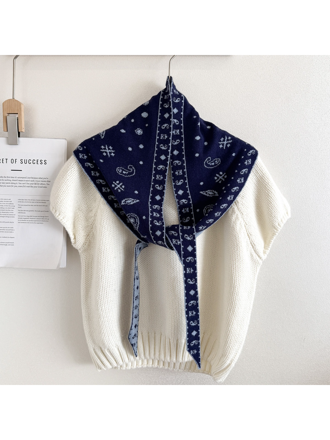 Scarvii - Color Block Star Triangle Scarf