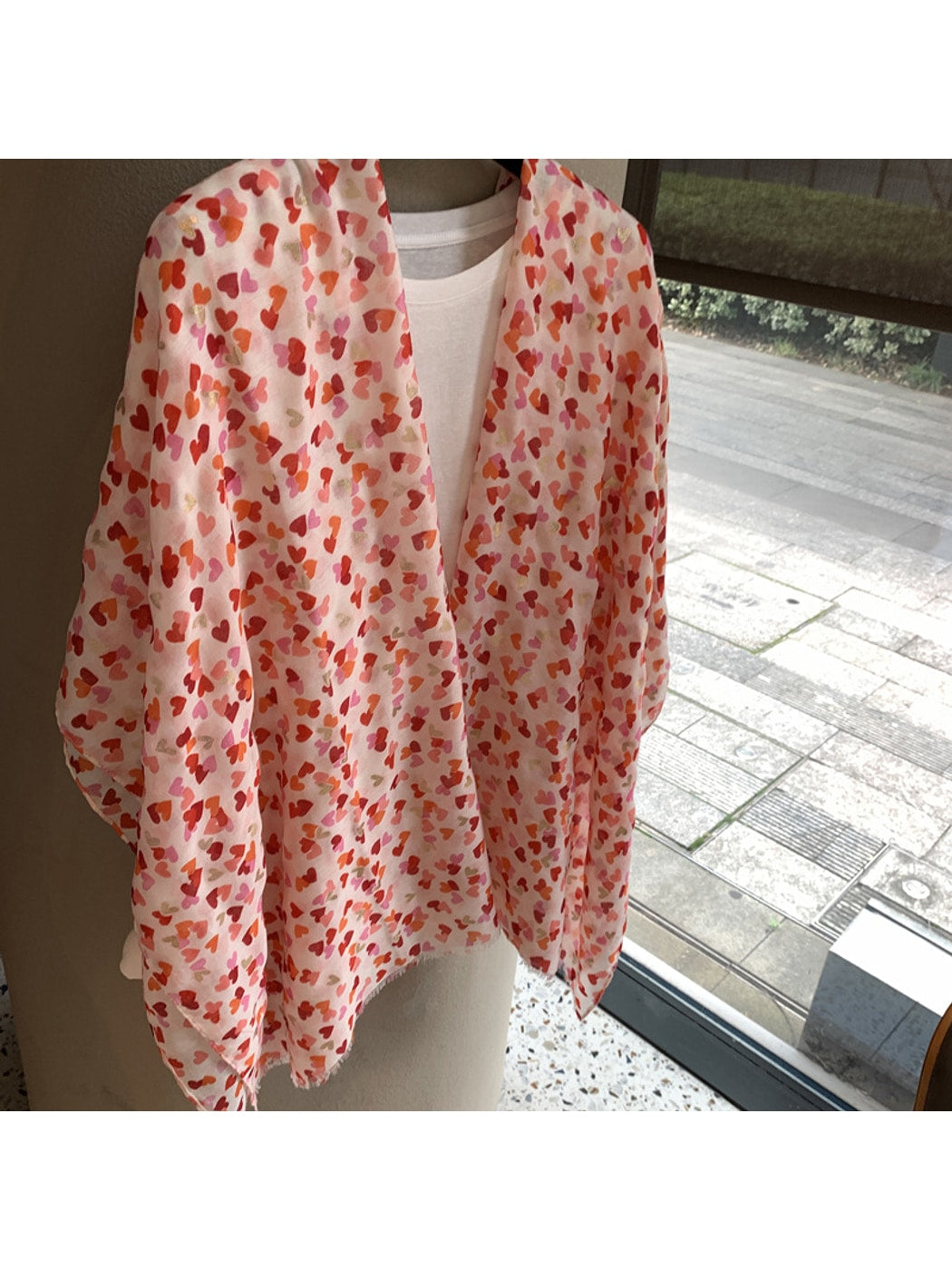 Scarvii - Heart Pattern Plain Weave Shawl Scarf