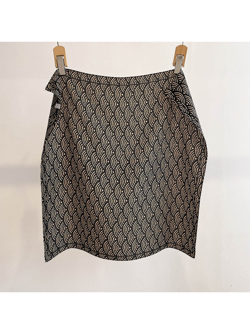 Scarvii - Seigaiha Wave Pattern Square Scarf