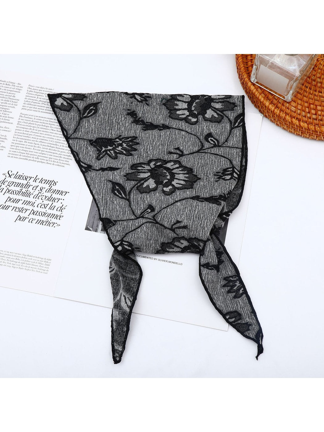 Scarvii - Retro Floral Print Triangle Bandana
