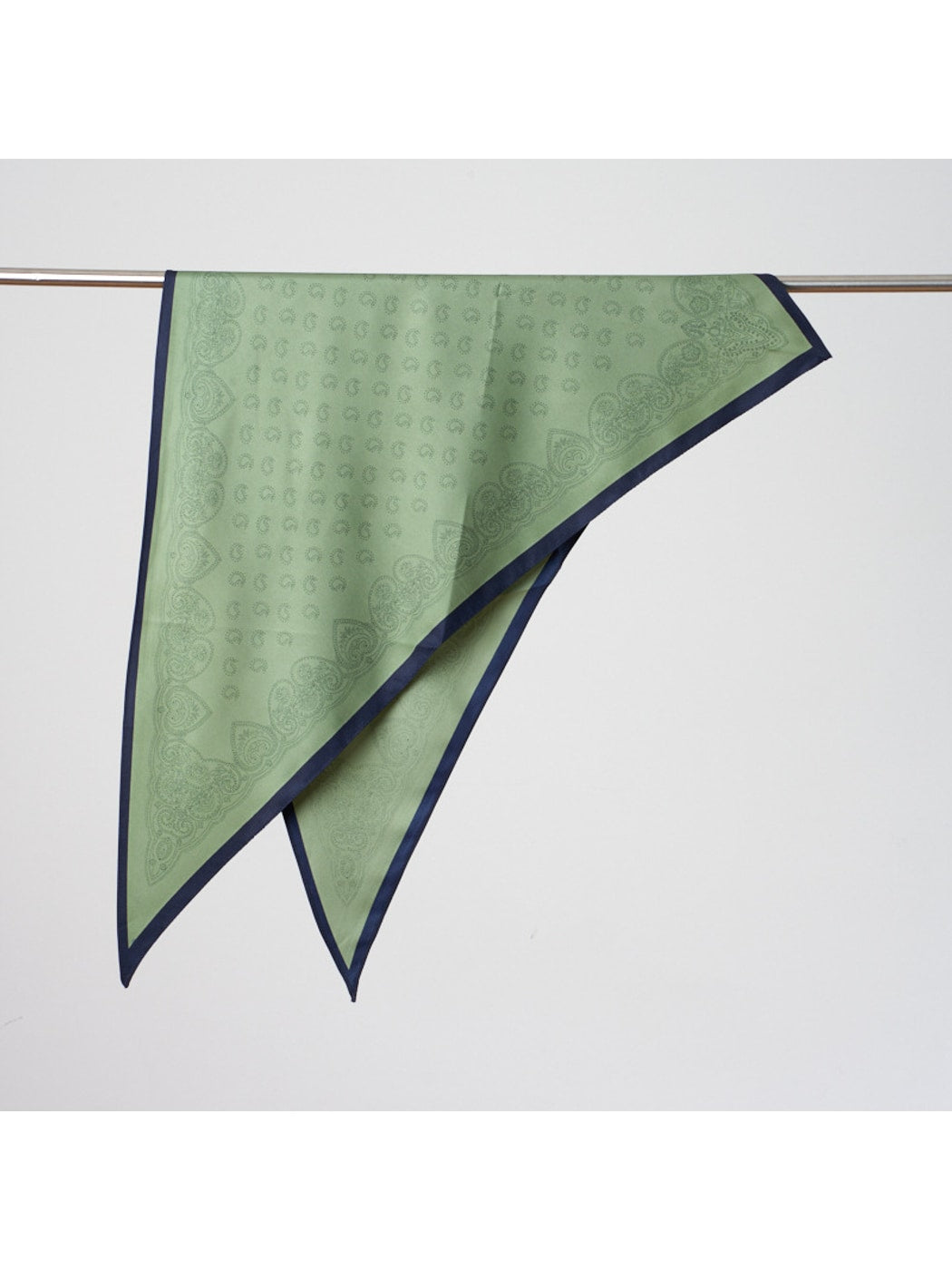 Scarvii - Paisley Print Contrast Trim Triangle Bandana