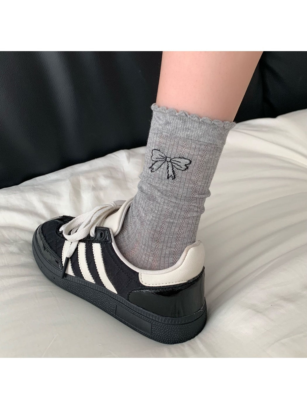 Rufia - Ribbed Mesh Bow Pattern Crew Socks