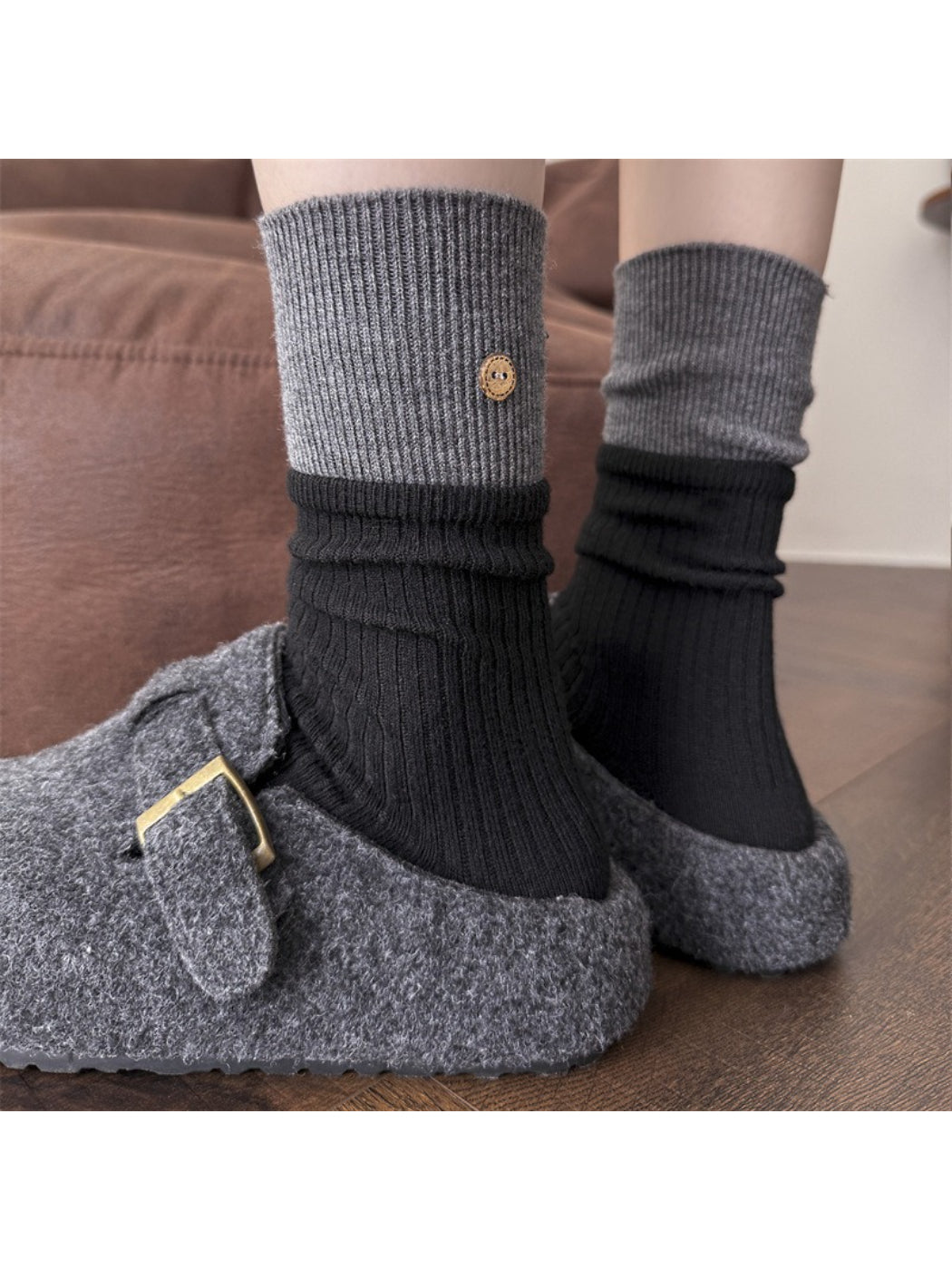 Rufia - Contrast Cuff Button Detail Crew Socks product image 1