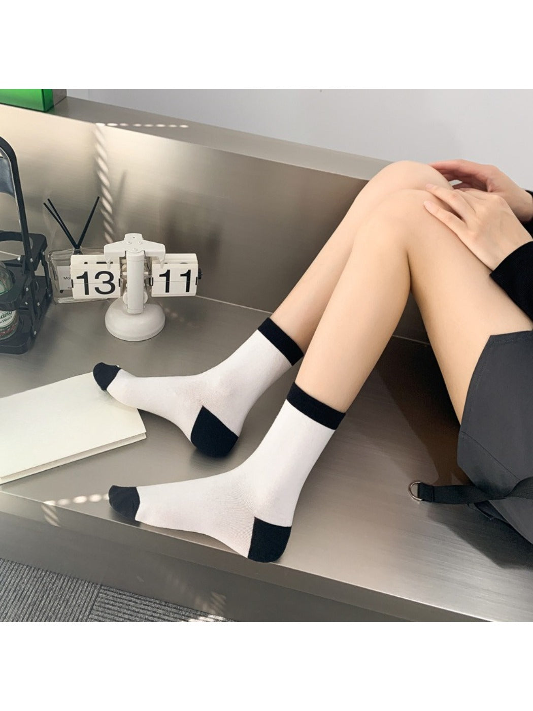 Rufia - Black and White Contrast Crew Socks product image 7