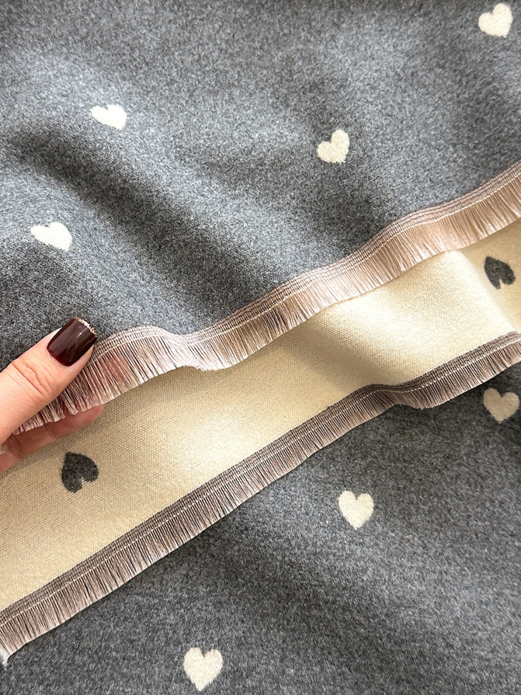 Scarvii – Reversible Heart Print Scarf & Wrap