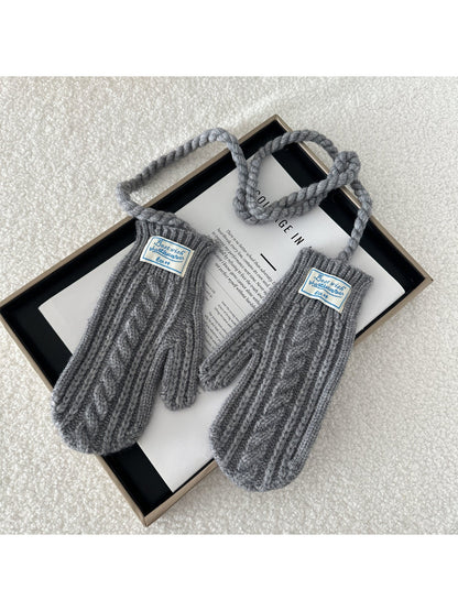 Gloving - Cable Knit Winter Mittens