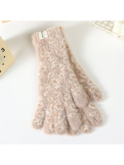 Gloving - Leopard Print Fuzzy Knit Long Cuff Gloves