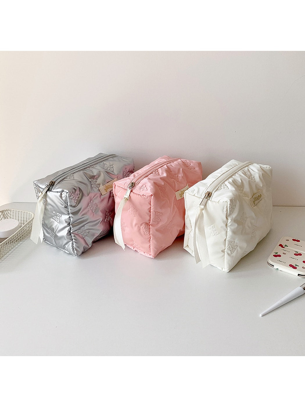 Cosbai - Minimal Embossed Storage Makeup Bag