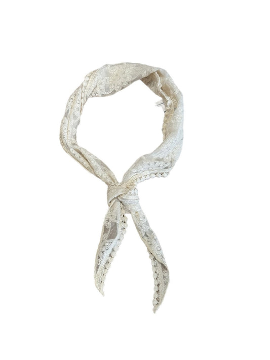 Scarvii - White Floral Lace Triangle Bandana