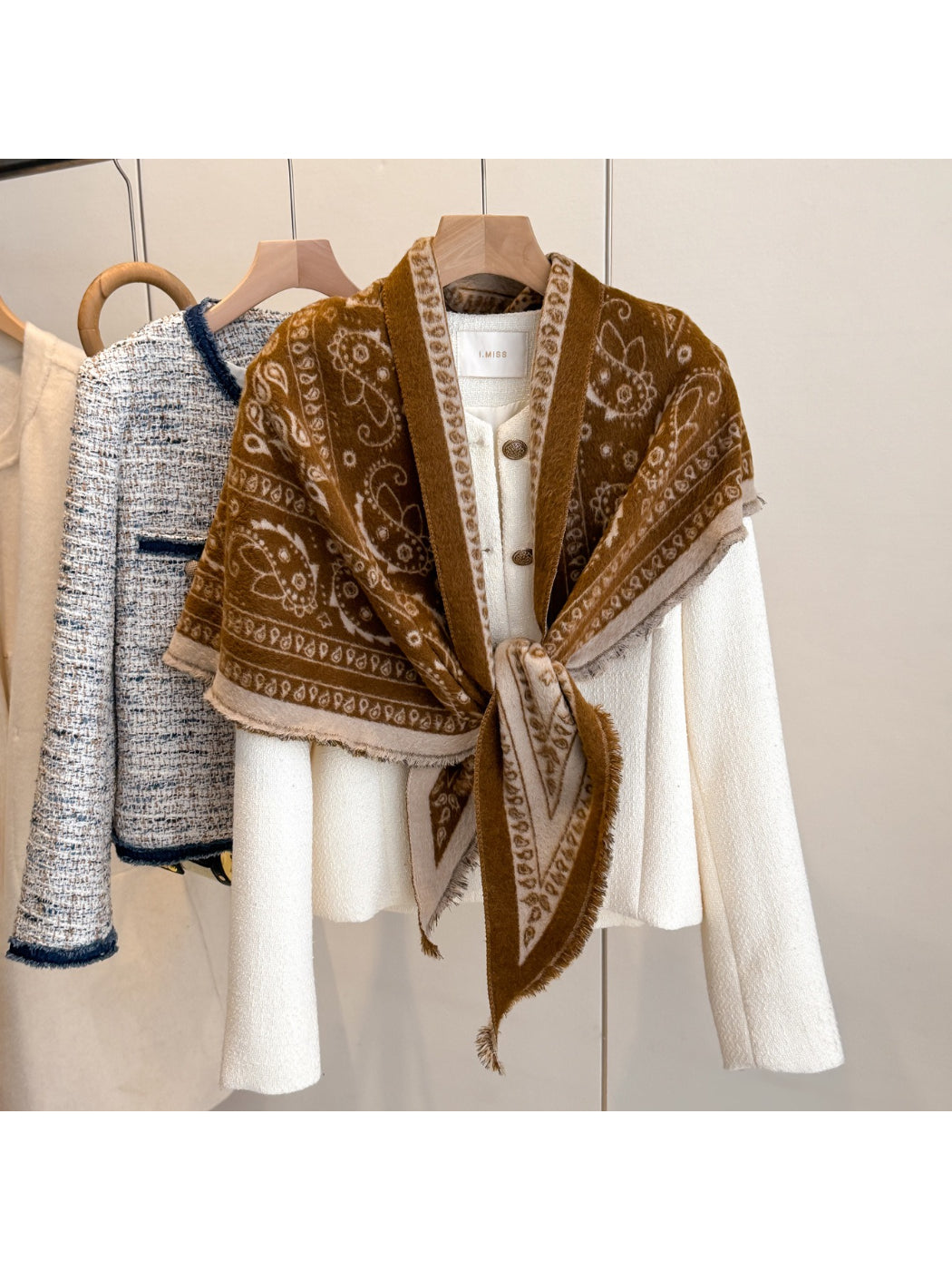 Scarvii - Vintage Paisley Triangle Shawl