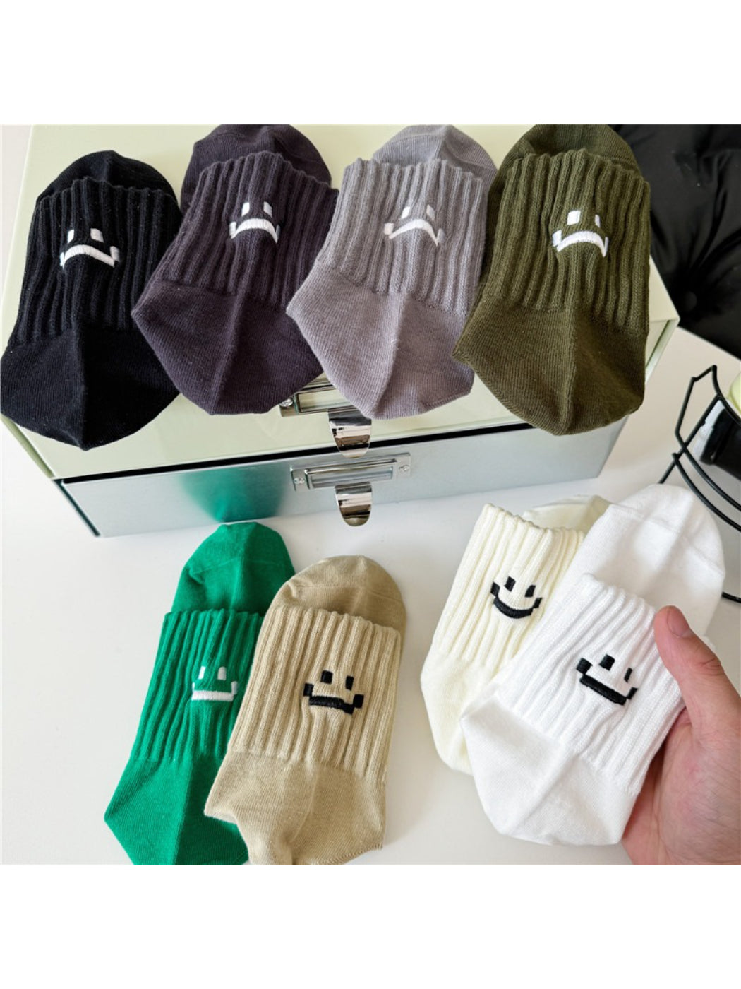 Rufia - Simple Smile Pattern Socks product image 1