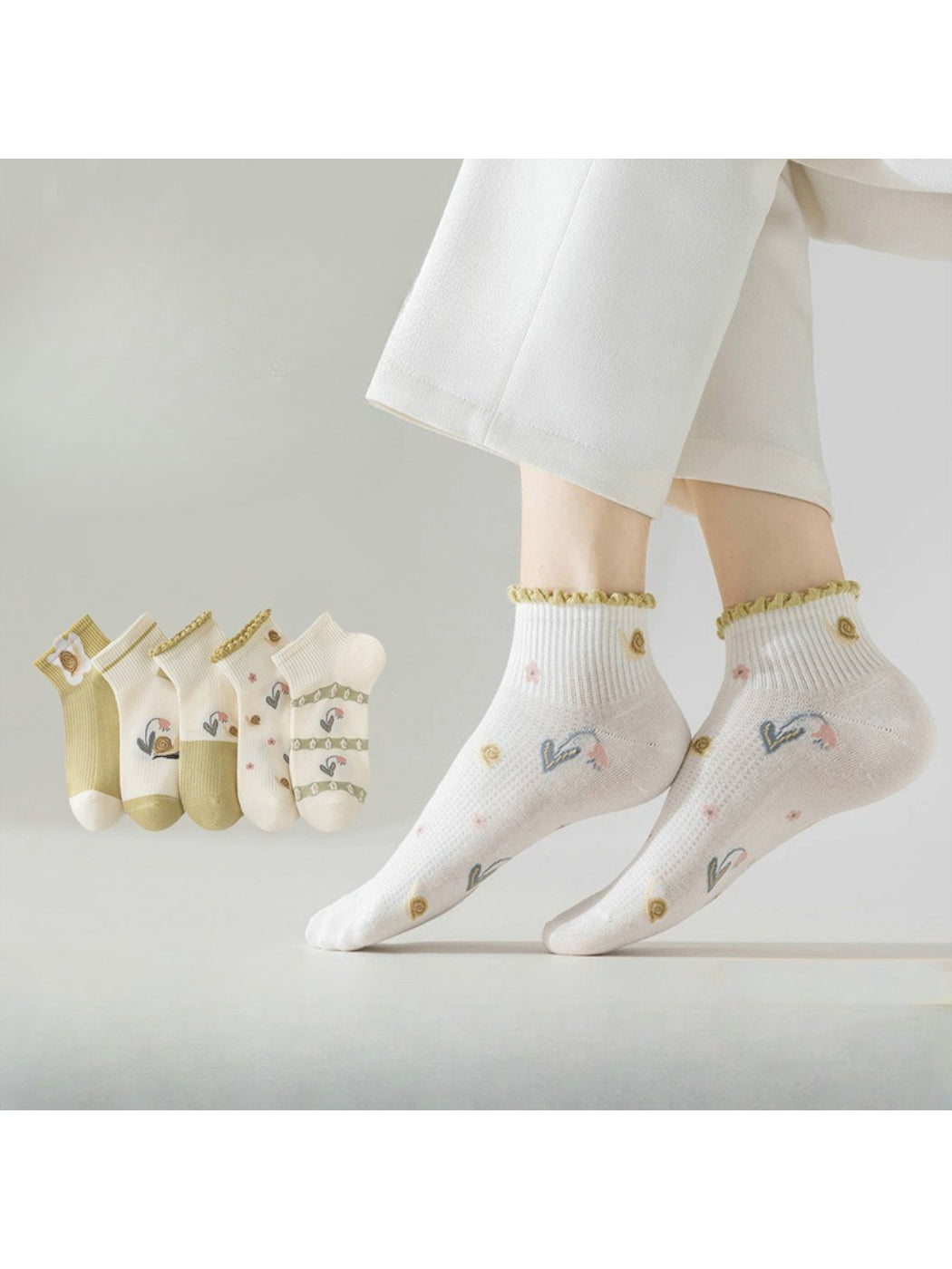 Rufia - Cute Snail Pattern Crew Socks product image 1