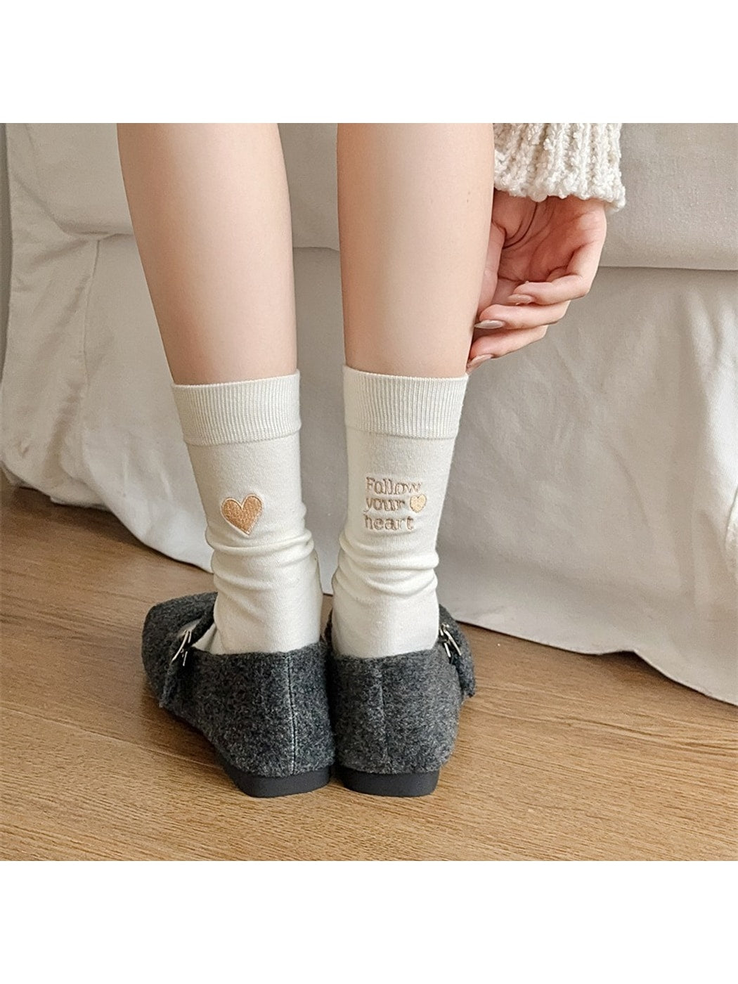 Rufia - Embroidered Heart Letter Socks