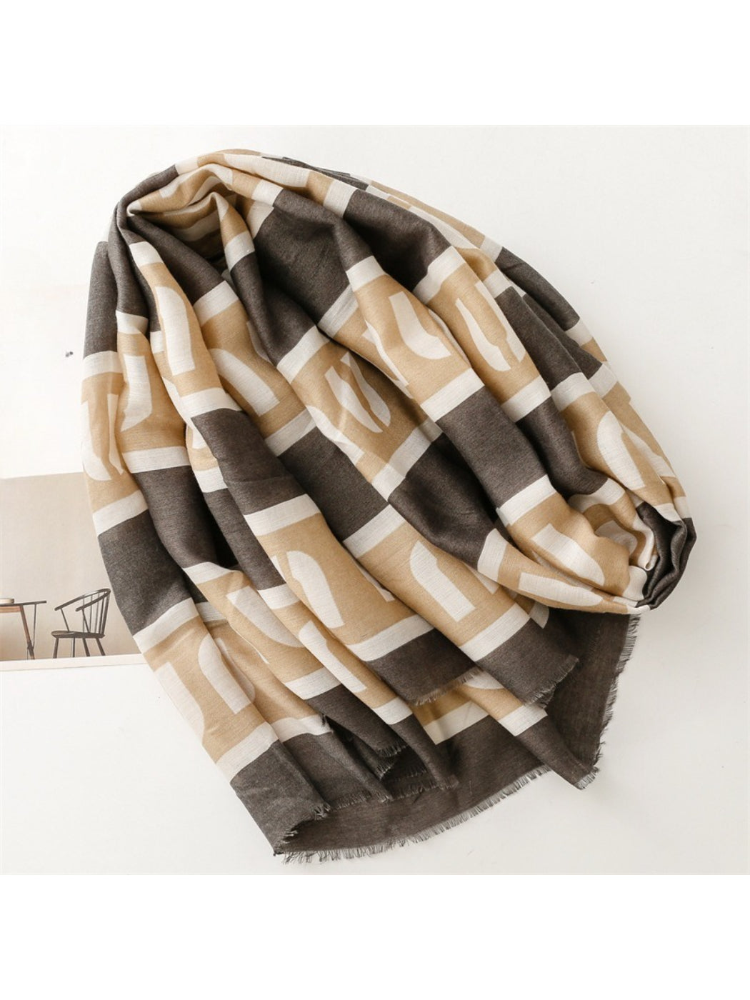 Scarvii - Graphic Stripe Pattern Everyday Scarf