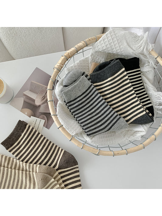 Rufia - Minimal Contrast Stripe Crew Socks
