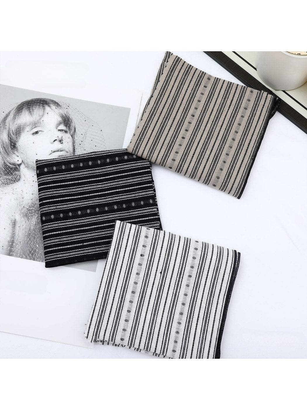 Scarvii - Minimal Striped Pattern Decorative Triangle Bandana