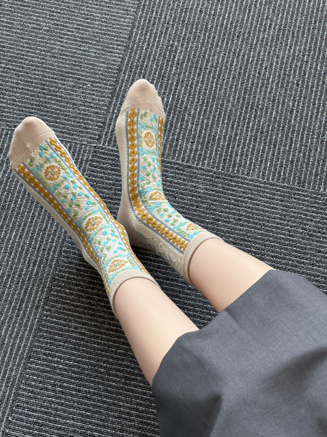 Rufia - Textured Floral Ribbon Socks