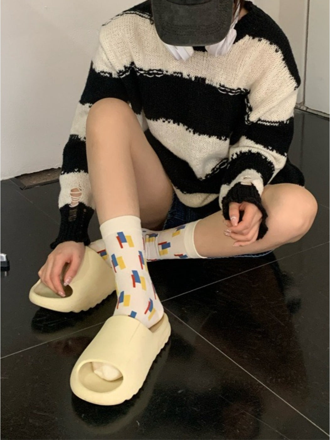 Rufia – Irregular Pattern Crew Socks