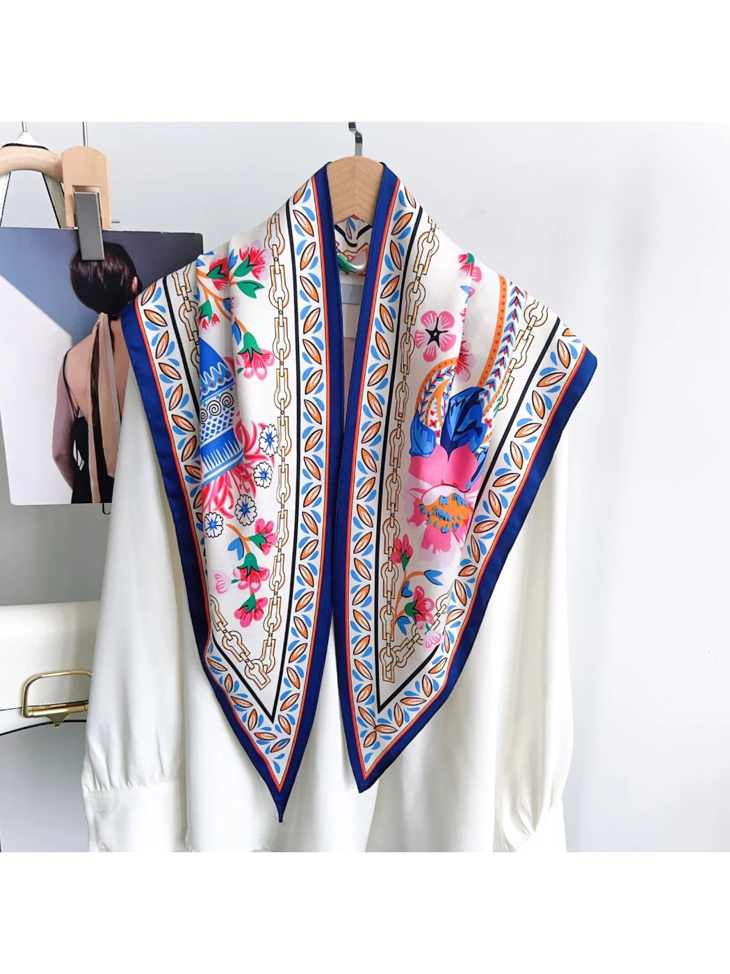 Scarvii Floral Chain Print Triangle Scarf
