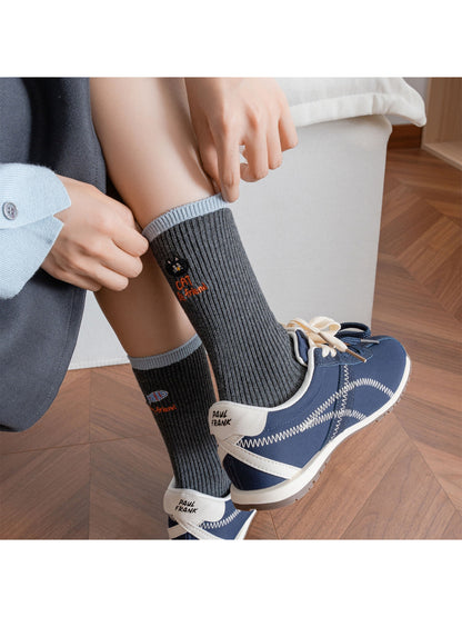 Rufia – Color-Block Cat & Fish Embroidery Socks