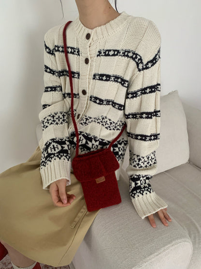 Cosbai - Ruffle Top Knit Crossbody Bag