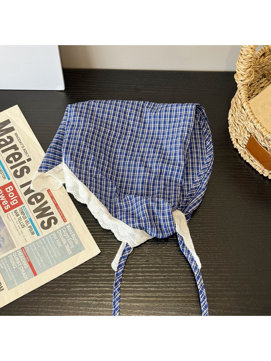 Scarvii - Elegant Plaid Broderie Triangle Bandana