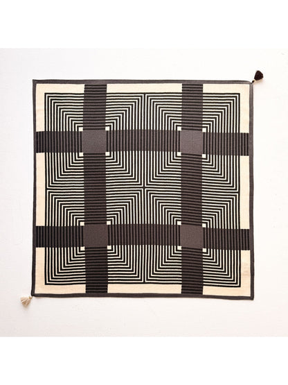 Scarvii - Retro Line Pattern Fashion Square Scarf