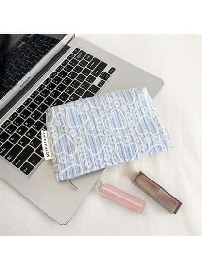 Cosbai heart pattern cosmetic bag folded flat closed