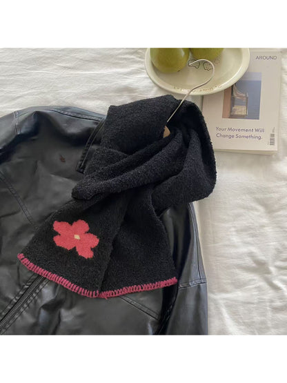 Scarvii - Flower Motif Blanket Stitch Knit Scarf