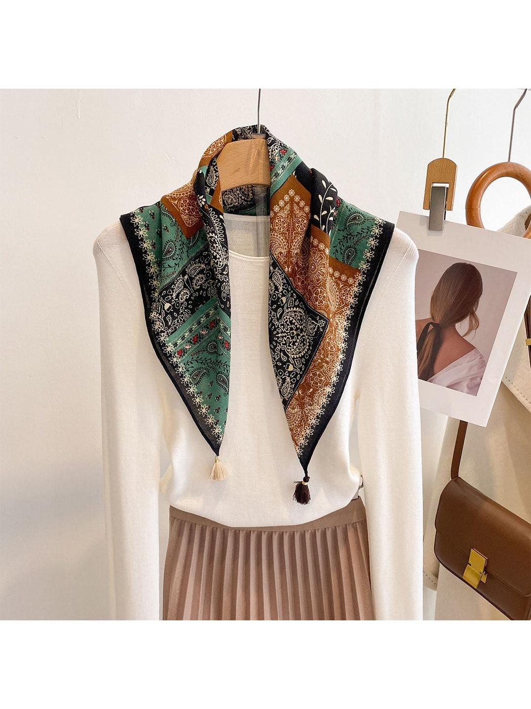 Scarvii - Vintage Inspired Paisley Square Scarf