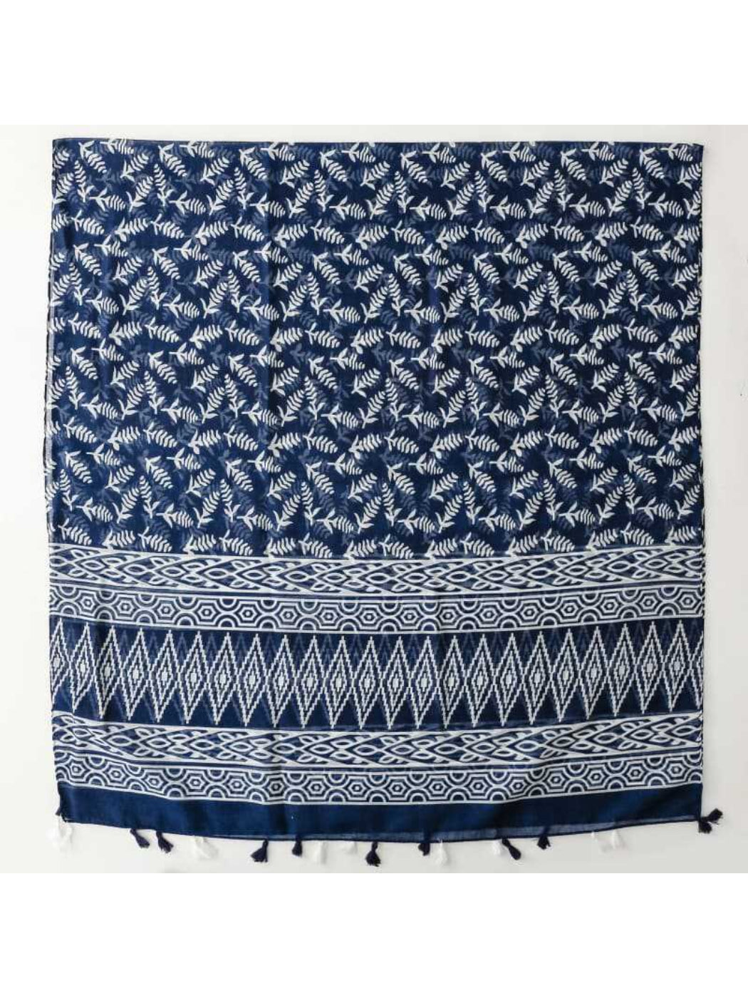 Scarvii - Classic Botanical Pattern Print Scarf
