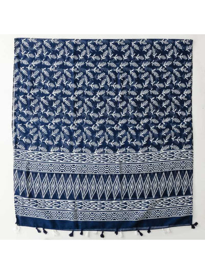 Scarvii - Classic Botanical Pattern Print Scarf