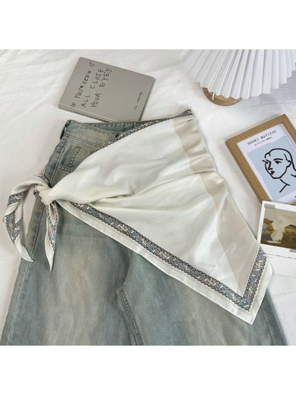 Scarvii - Retro Panel Print Decorative Triangle Scarf