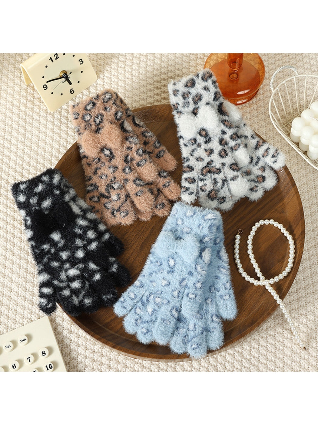 Gloving - Leopard Print Bow Accent Women's Gloves