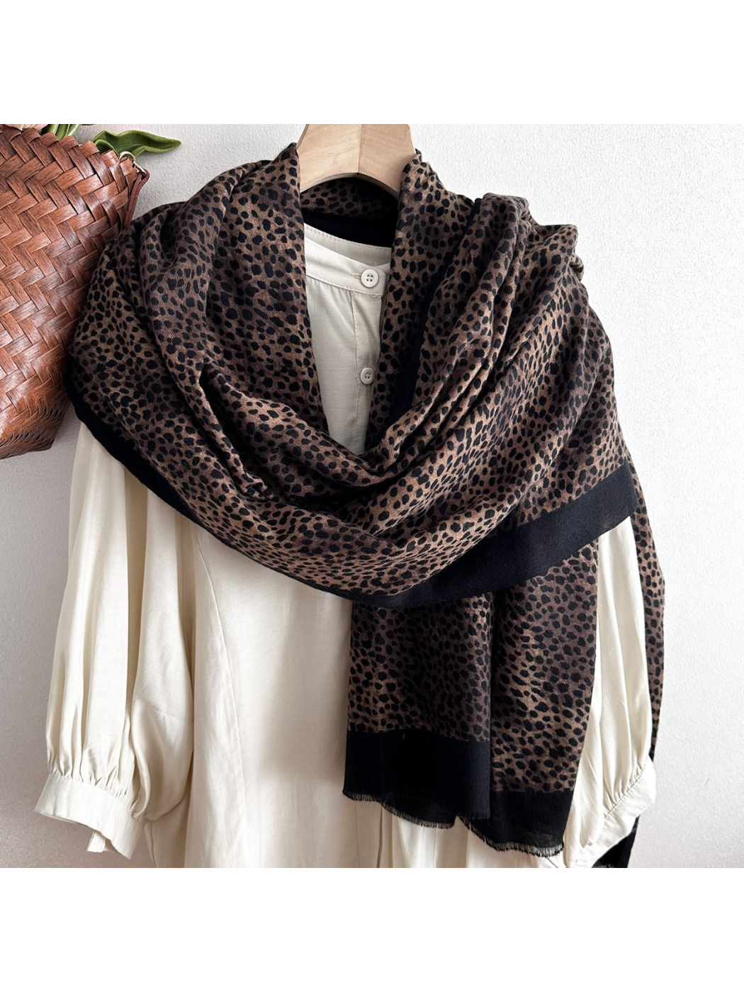 Scarvii - Cheetah Print Contrast Border Scarf