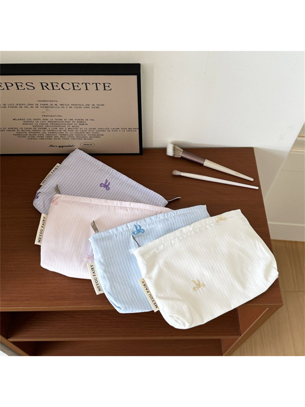 Cosbai Ribbed Stripe Makeup Pouch product image