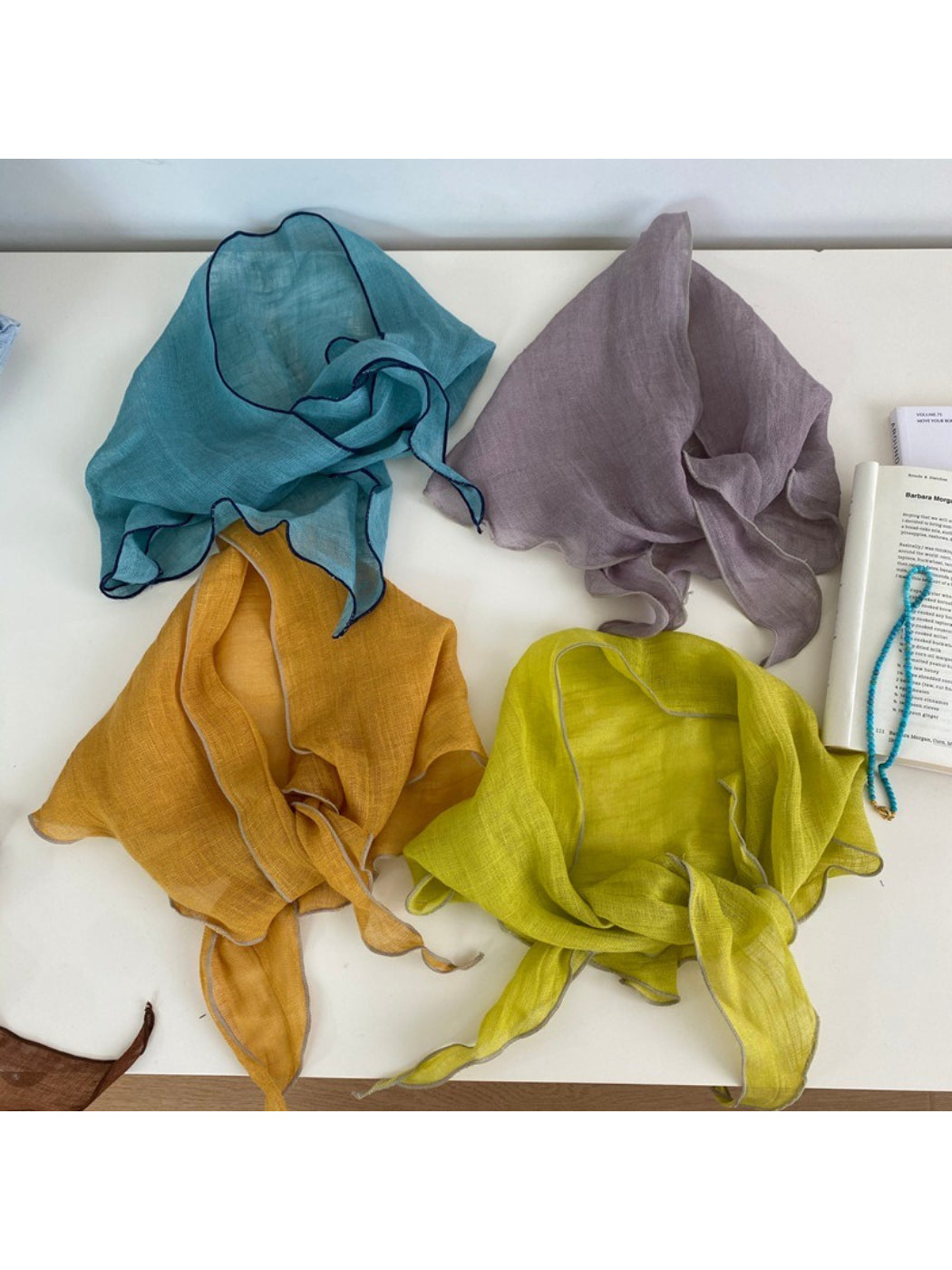 Scarvii Lightweight Solid Colour Triangle Scarf
