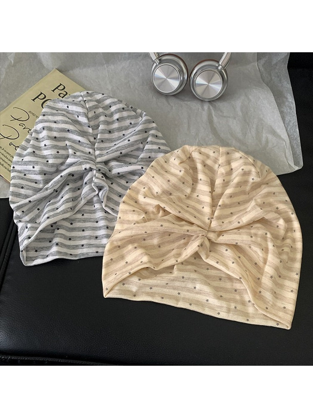 Haila - Retro Star Print Brimless Beanie Hat