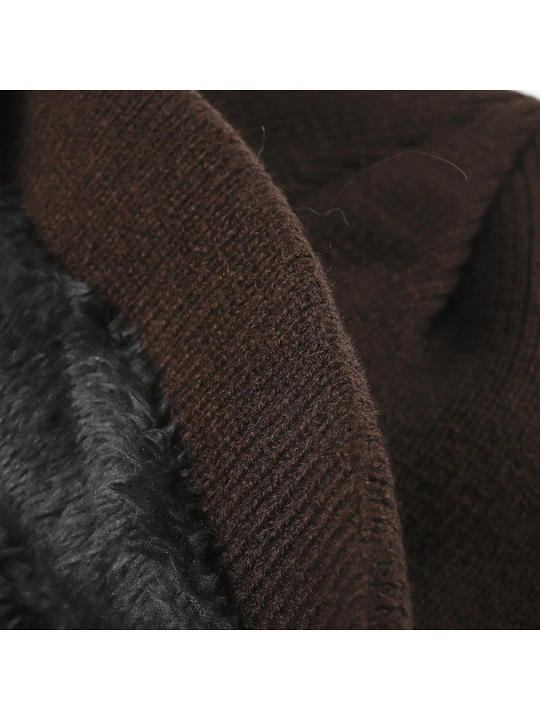 Haila - Contrast Dash Fleece-Lined Knit Beanie