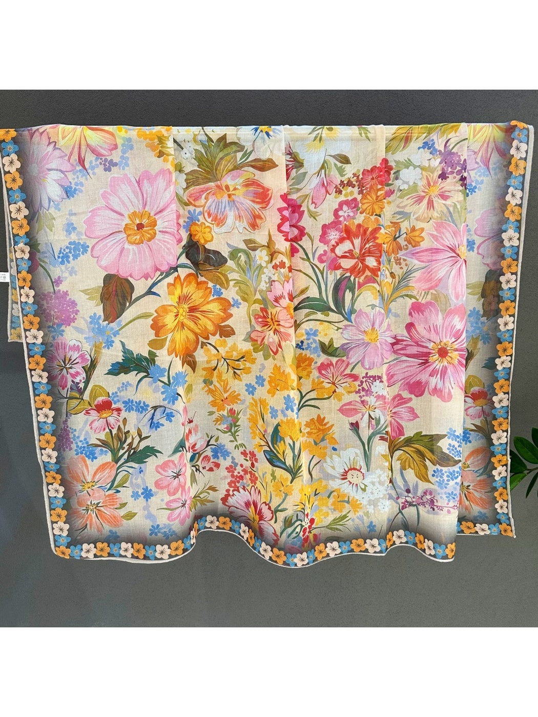 Scarvii - Garden Motif Printed Fashion Square Scarf