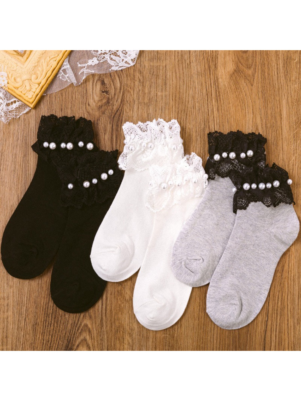 Rufia - Lace Ruffle Beaded Detail Ankle Socks product image 1