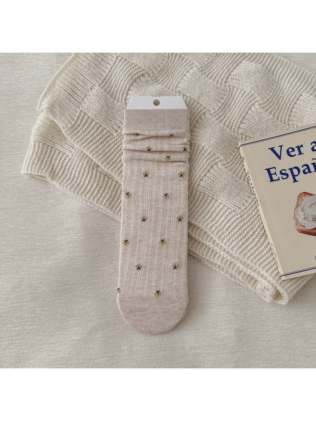 Rufia - Floral Pattern Casual Everyday Crew Socks