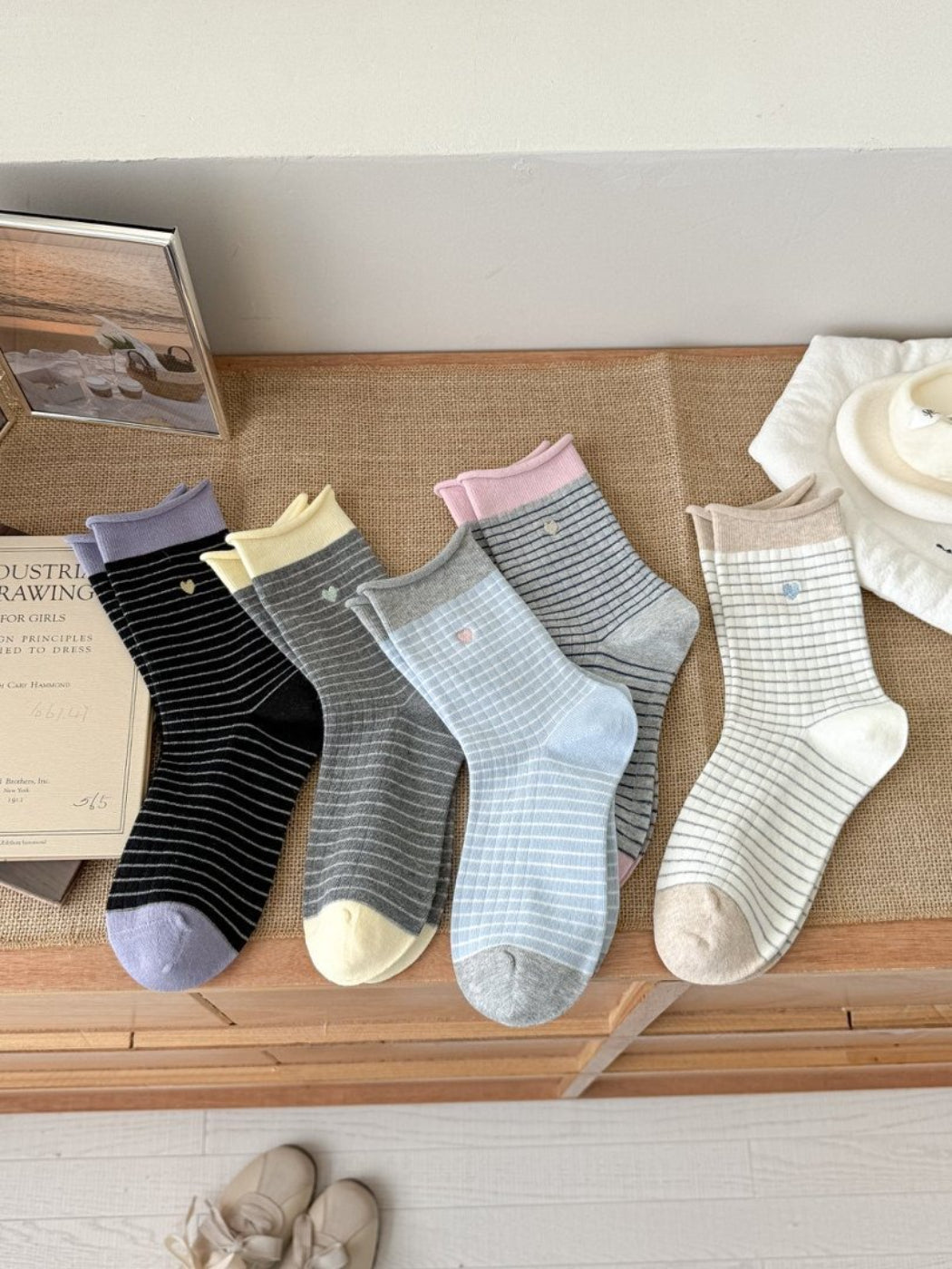 Rufia - Heart Detail Stripe Crew Socks product image 1
