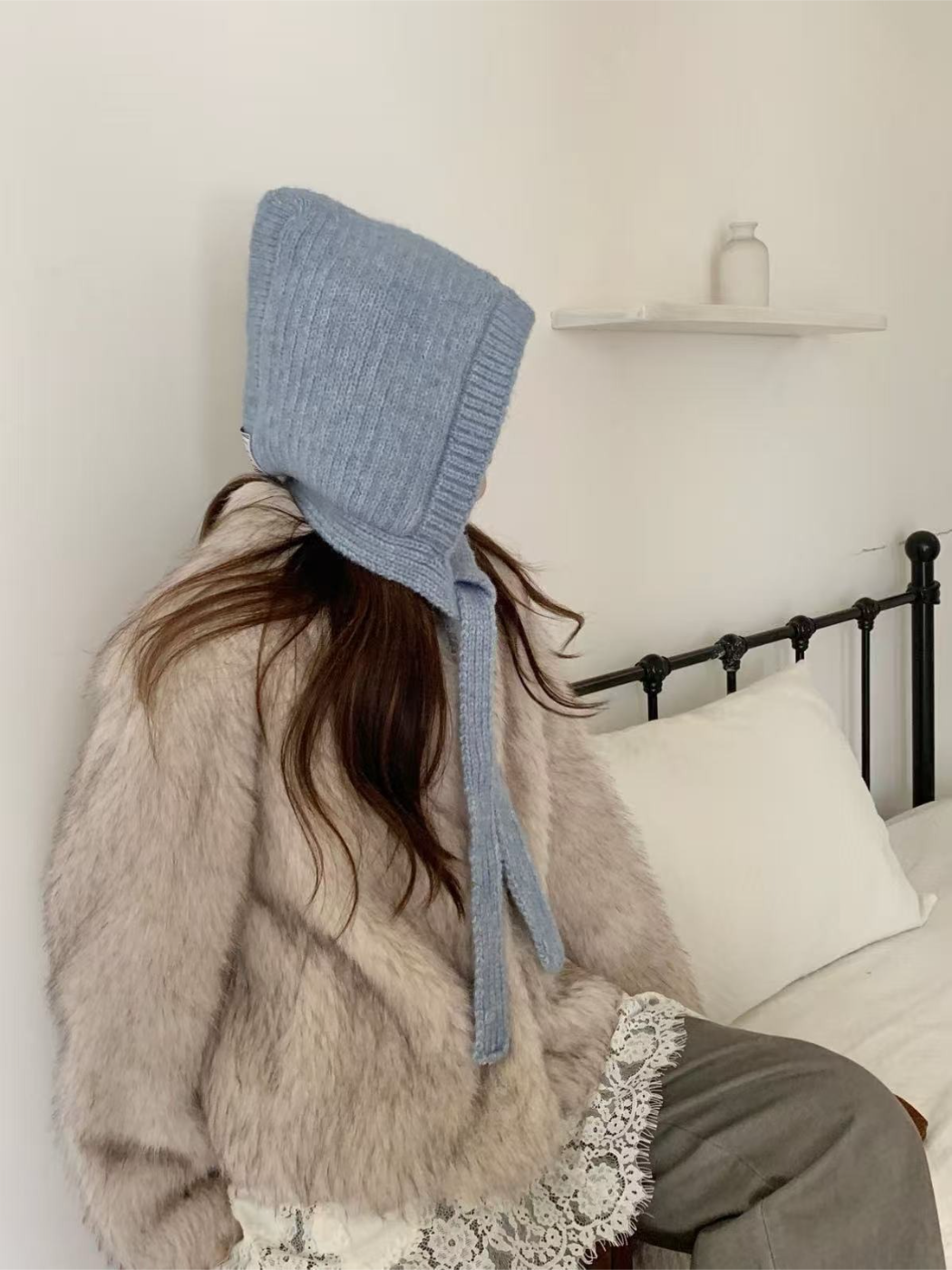 Haila - Long Tie Knit Bonnet